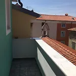 Apartmaji Sara, - Isola