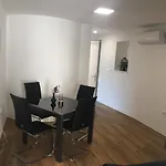 Apartmaji Sara, - Isola 伊佐拉
