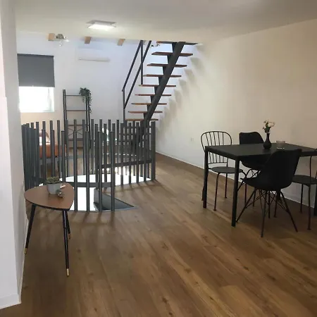 Apartmaji Sara, - Isola 아파트