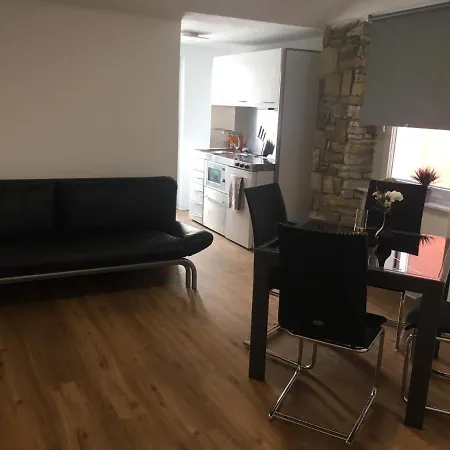 Apartmaji Sara, - Isola 이졸라