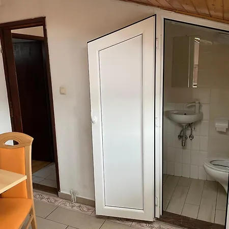 Apartmaji Sara, - Isola *