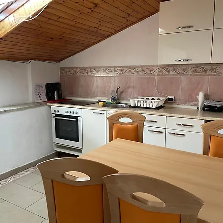 Apartment Apartmaji Sara, - Isola *