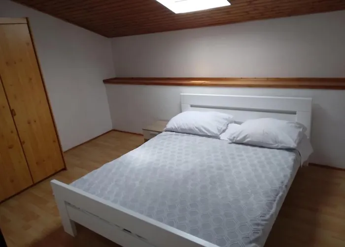 Lejlighed Apartmaji Sara, - Isola