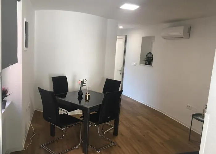 Apartmaji Sara, - Isola Izola