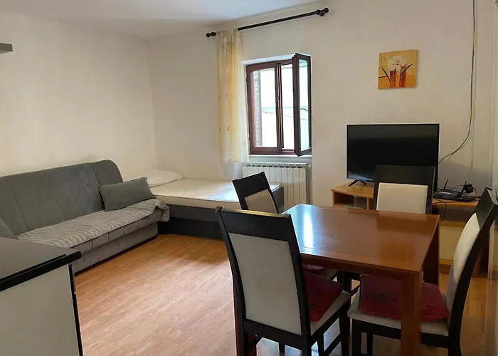 Apartmaji Sara, - Isola * イゾラ